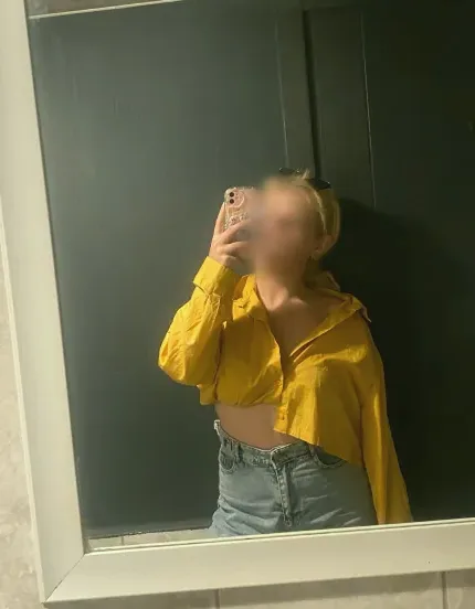 Aleyna, 23