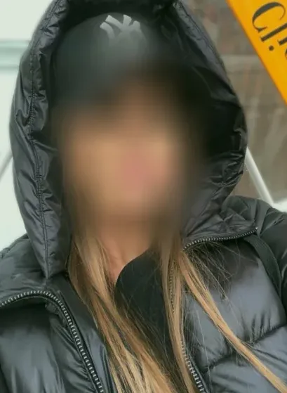 Büsra, 32