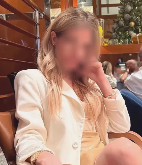 Christina, 35