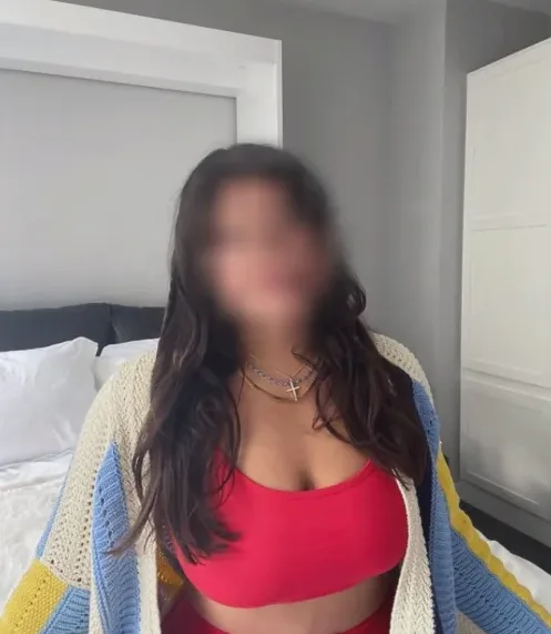 Greta, 36