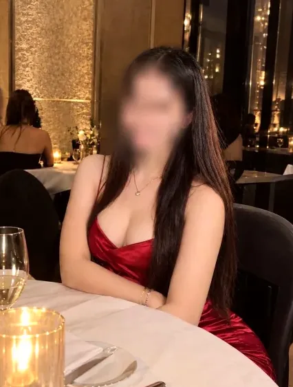 Hannah, 30