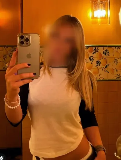 Lara, 29