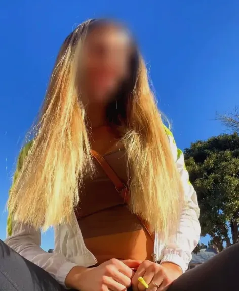 Lilly, 29
