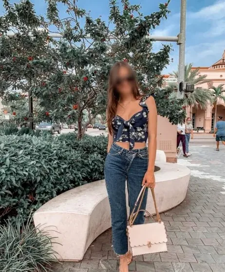 Pauline, 35