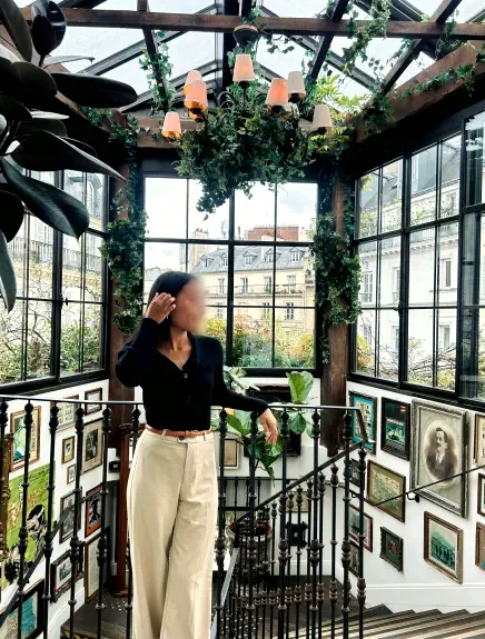Sarah, 30