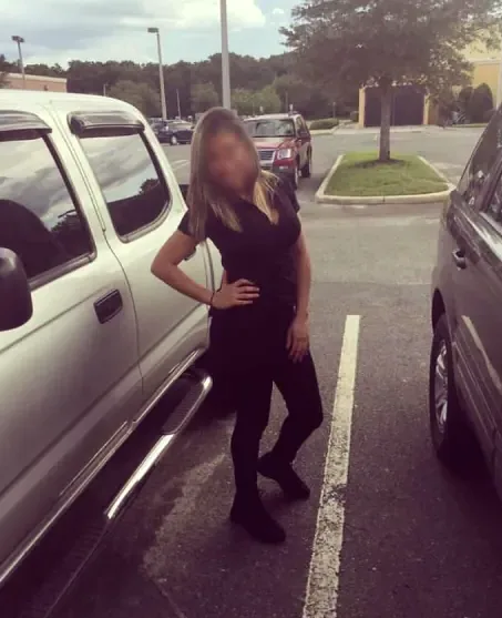 Yasmin, 32