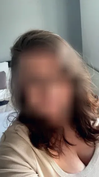 Zeynep, 36